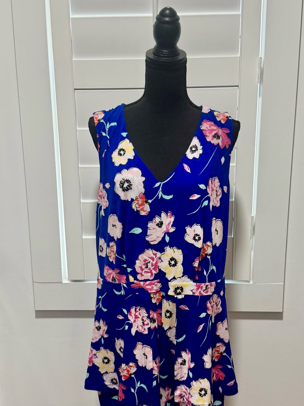 Women’s Blue Floral V-Neck Sleeveless Romper